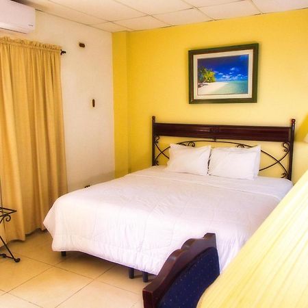 Hotel Santa Elena Antiguo Cuscatlán Buitenkant foto