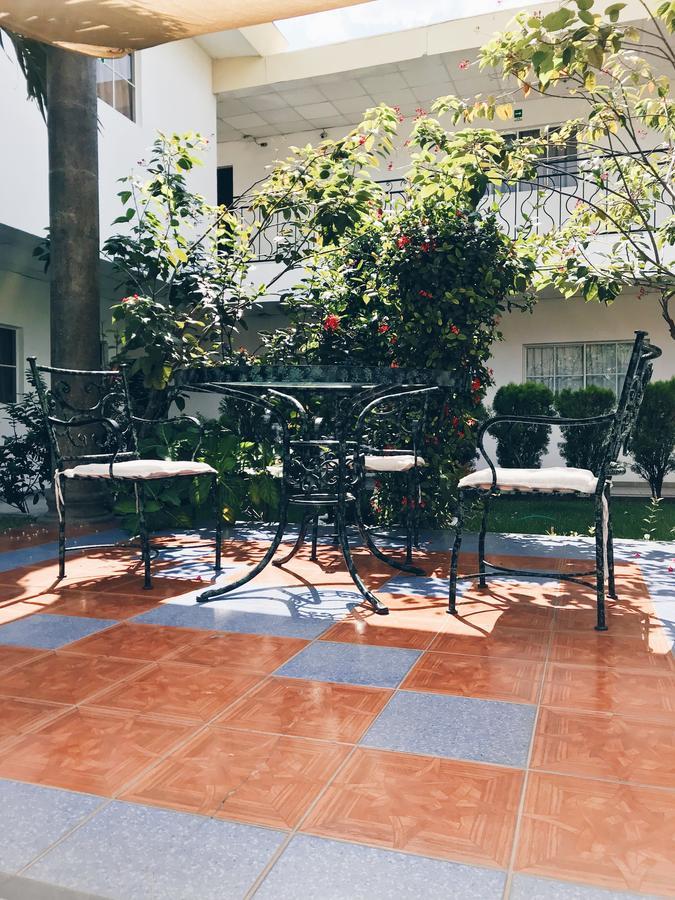 Hotel Santa Elena Antiguo Cuscatlán Buitenkant foto