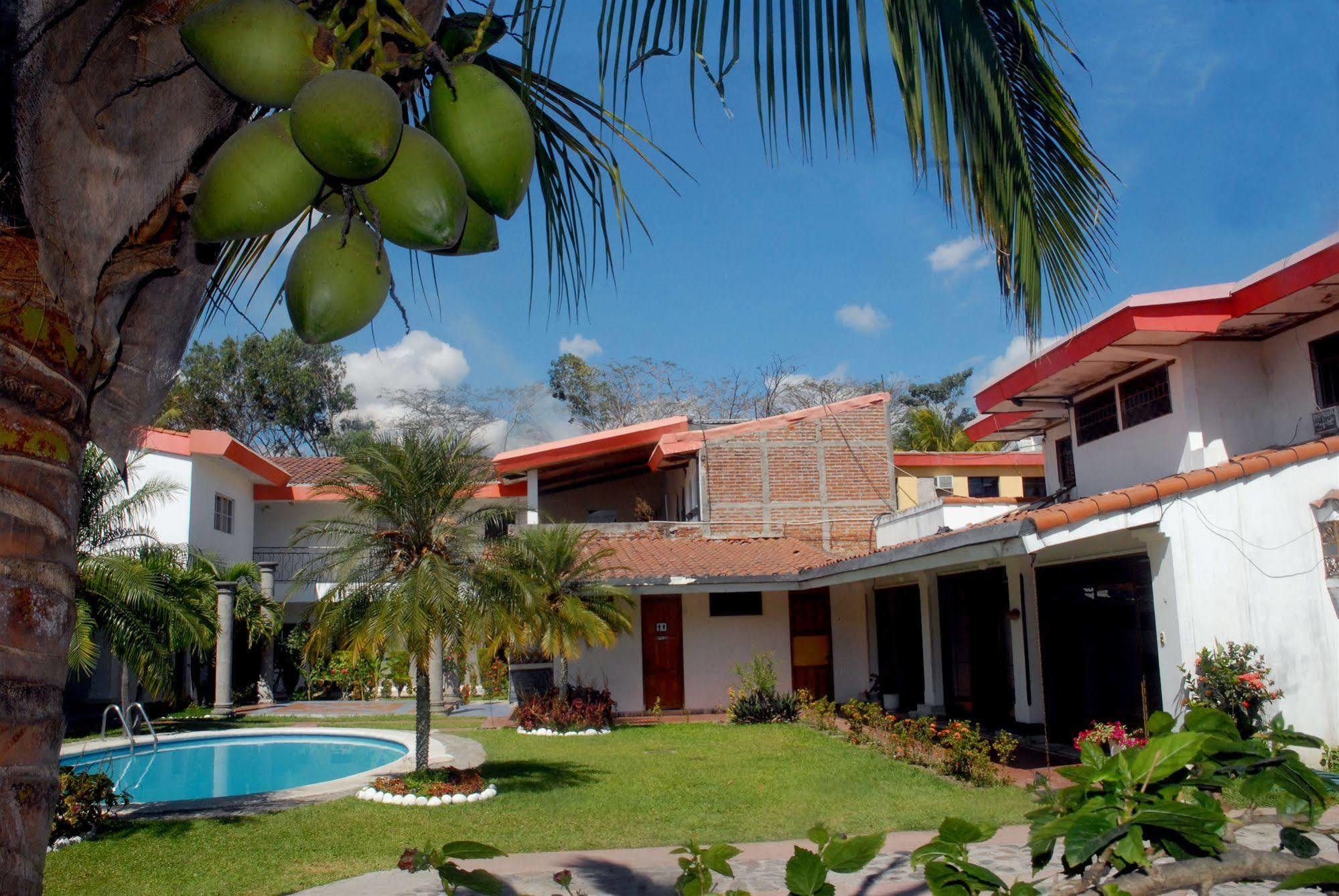 Hotel Santa Elena Antiguo Cuscatlán Buitenkant foto