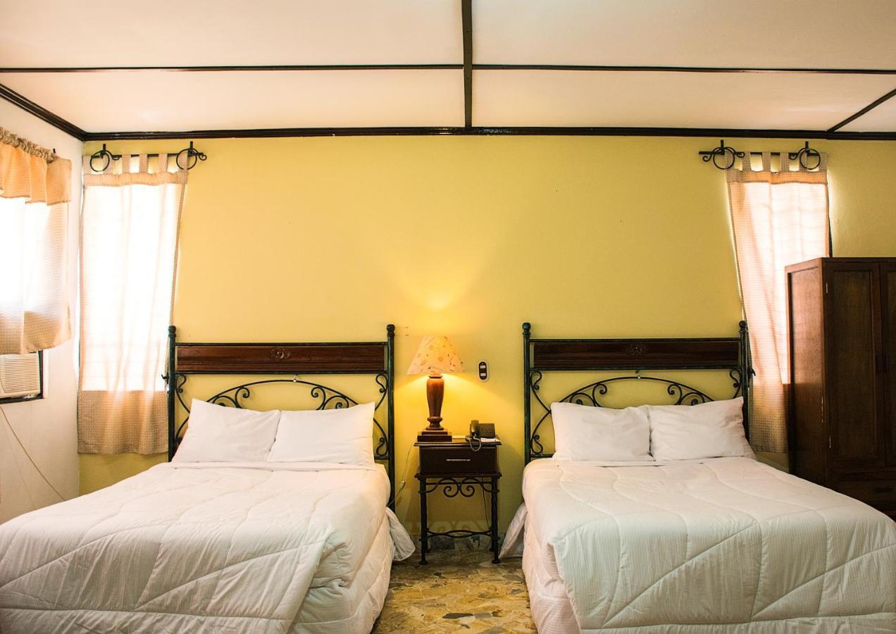 Hotel Santa Elena Antiguo Cuscatlán Buitenkant foto